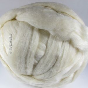 Merino Wool Tussah Silk Blend Ashland Bay Fiber Ecru Craft Handspinning 4 oz